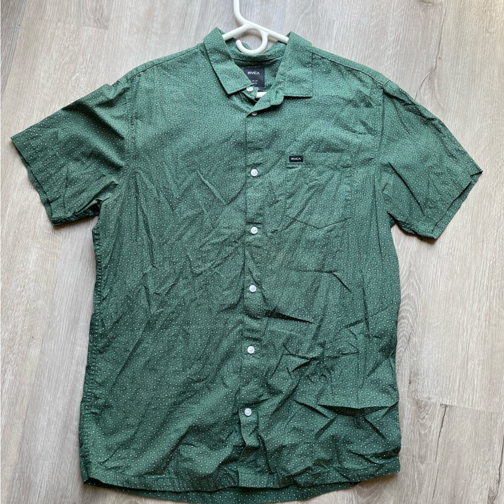 Green RVCA casual button down tee good condition